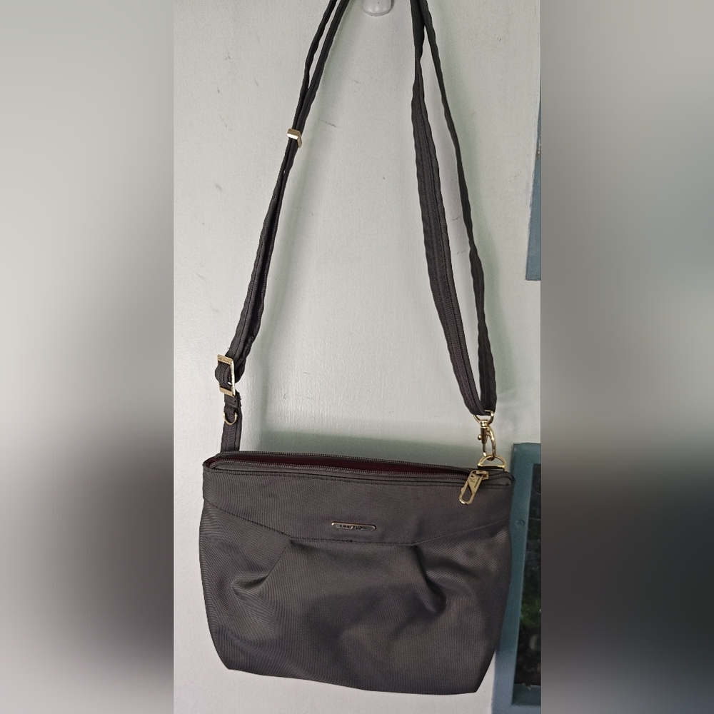 Travelon Anti-Theft Minimalist Crossbody Bag with Adjustable Anti-Slash Strap